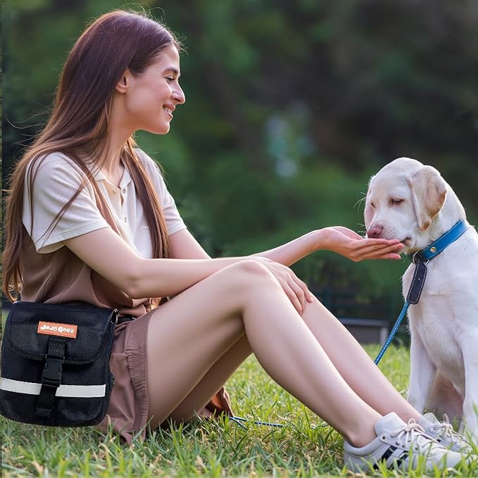 JOJOGOGO Dog Treat Pouch with 4 Cup Removalbe Silicone Bag, Magnetic Closure Treat Pouches for Pet Training and Walking, Dog Training Treat Pouch with Clicker, Puppy Snack Bag and Poop Bag Holder