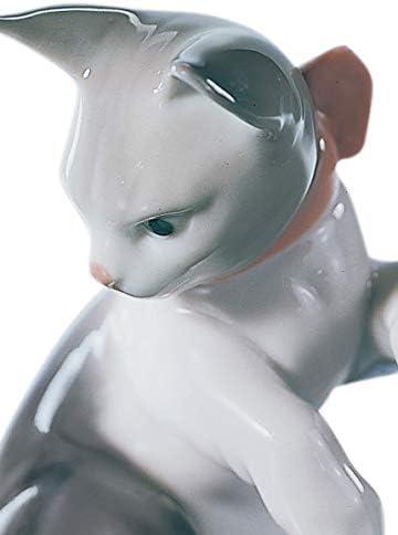 LLADRÓ Glossy Porcelain Figure Cat and Mouse in White and Gray. Decorative Kitten Porcelain Figurine.