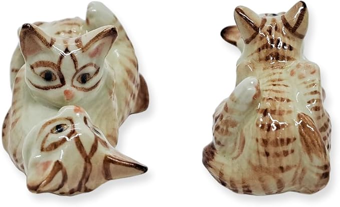 WitnyStore Tiny 2½" Brown White Tabby Shorthair Cat Mom Hugging Baby Figurine - Miniature Hand Made Painted Ceramic Cats Kitten Feline Animal Cute Porcelain Decorative Collectible Figures Décor Gifts