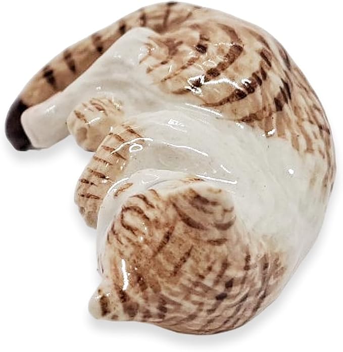 WitnyStore Tiny 1½" White Brown Tabby Shorthair Cat Sleeping Tail Hang Off Figurine - Miniature Hand Made Ceramic Cats Kitten Feline Animals Cute Porcelain Decorative Collectible Figures Décor Gifts