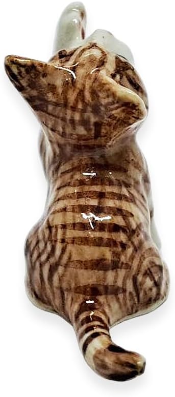 WitnyStore Tiny 1½" Brown White Tabby Shorthair Cat Drinking Baby Bottle Figurine - Miniature Hand Made Painted Ceramic Cats Kitten Animal Cute Porcelain Decorative Collectible Figurines Décor Gifts