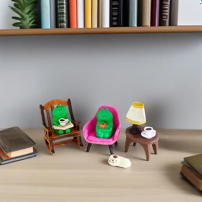 Miniature Frog Figurines Statue - Cute Frog Decor for Desk and Bedroom, Gifts for Frog Lovers Cute Home Office Desk Decor