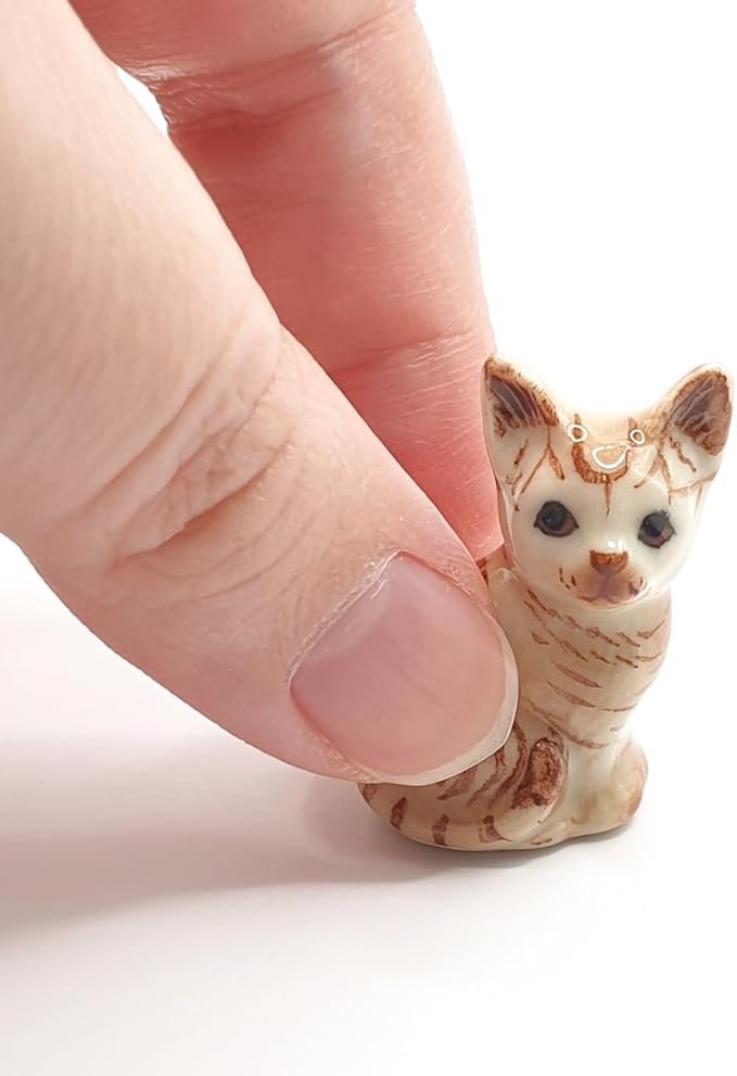WitnyStore Tiny 1" Brown Tabby Shorthair Cat Sitting Look Right Figurine - Miniature Hand Made Painted Ceramic Cats Kitten Feline Animal Cute Porcelain Decorative Collectible Figurines Décor Gifts