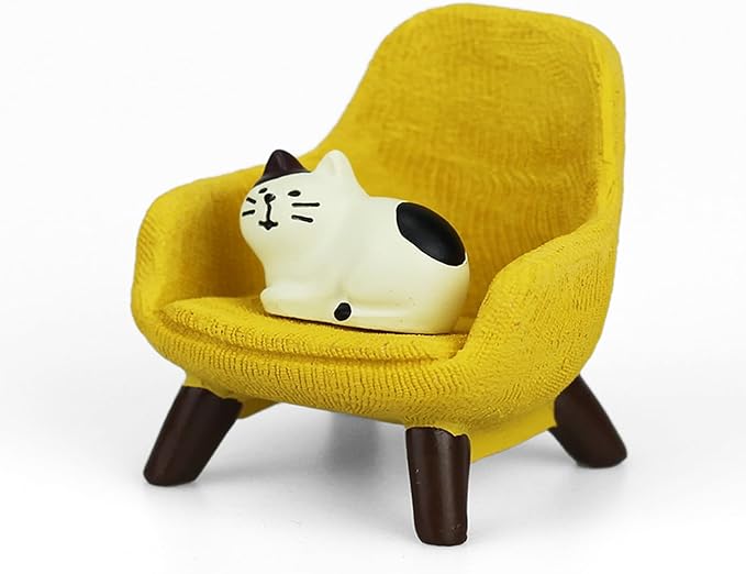 Cute Mini Cat Figurine with Small Sofa Resin Cat Figure for Office Home Decor - Cute Cat Gift for Cat Lovers (Yellow Sofa)