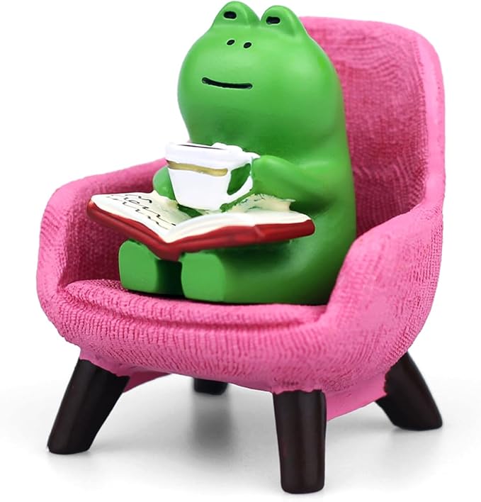 Cute Mini Frog Figurine with Small Sofa Resin Figure for Office Home Decor for Frog Lovers (Pink Sofa)