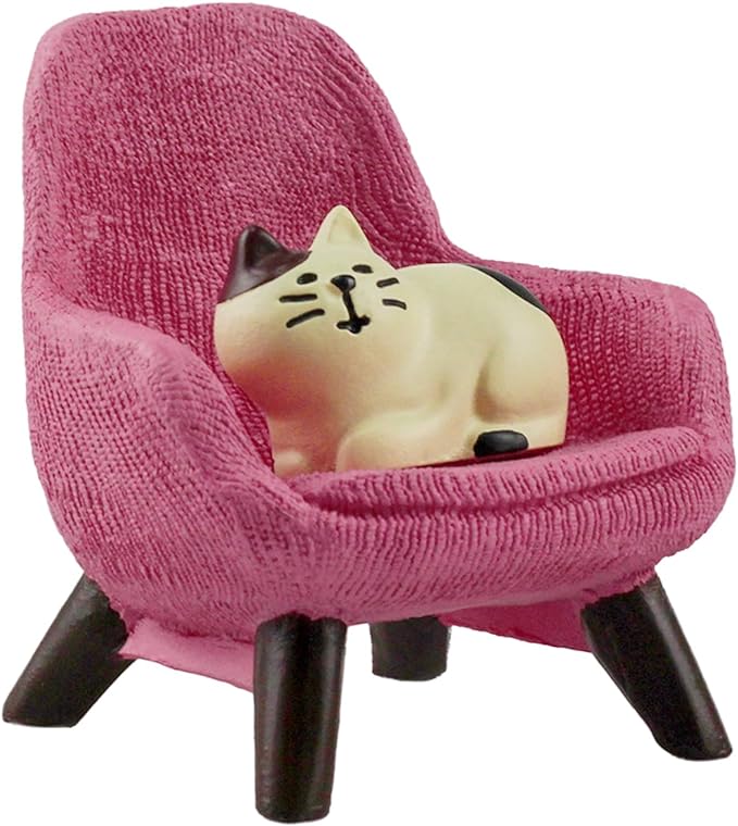 Miniature Cat Figurines with Small Sofa - Resin Mini Cat Figures, Kitten Miniature Desk Accessories - Perfect Cute Cat Gift for Cat Lovers (Pink Sofa)