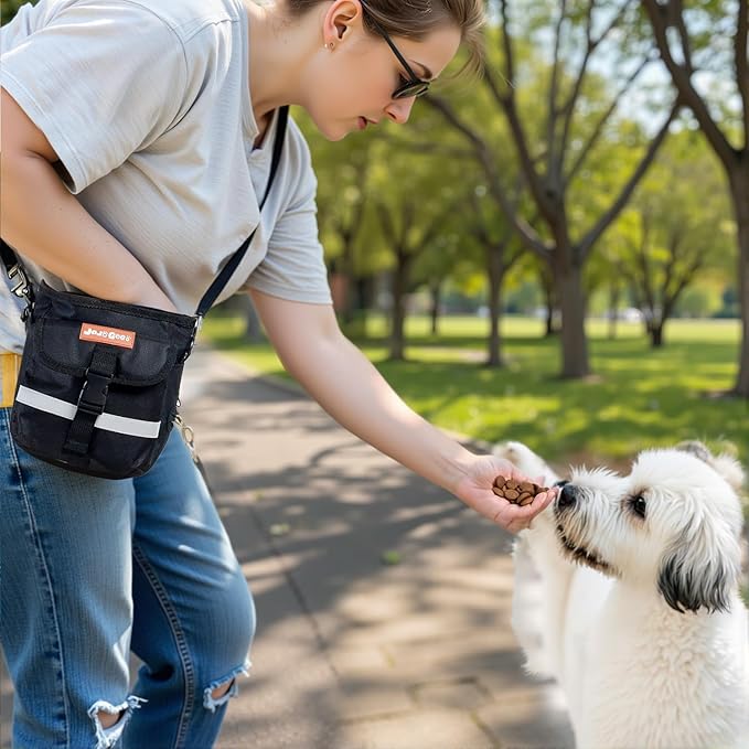 JOJOGOGO Dog Treat Pouch with 4 Cup Removalbe Silicone Bag, Magnetic Closure Treat Pouches for Pet Training and Walking, Dog Training Treat Pouch with Clicker, Puppy Snack Bag and Poop Bag Holder