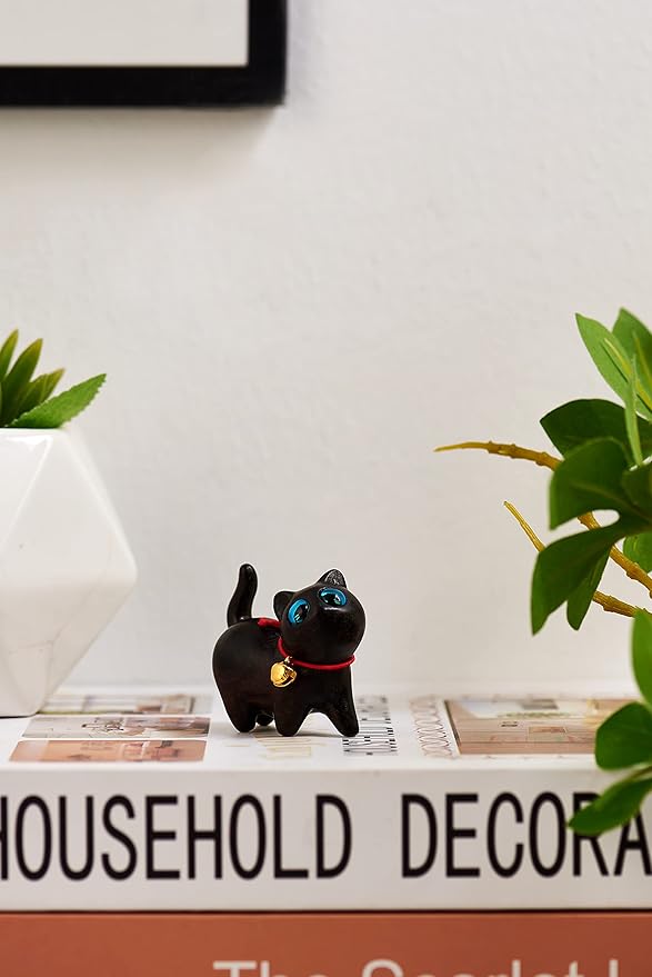 Green Sandalwood Hand Carved Wood Cat Statue, Modern Style, Lovely Gift Home Decor Figurine Table Decoration 【Ebony Lucky Cat】