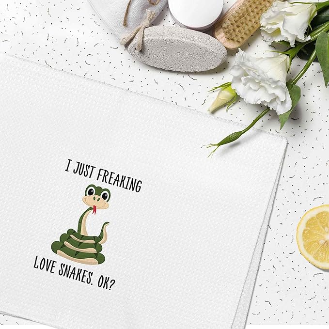 I Just Freaking Love Snakes Kitchen Towels Decorative Gifts for Snake Lovers 16x24, Snake Dish Towel Cloths Dishcloths Tea Towel, Snake Bathroom Kitchen Decor Hand Towel