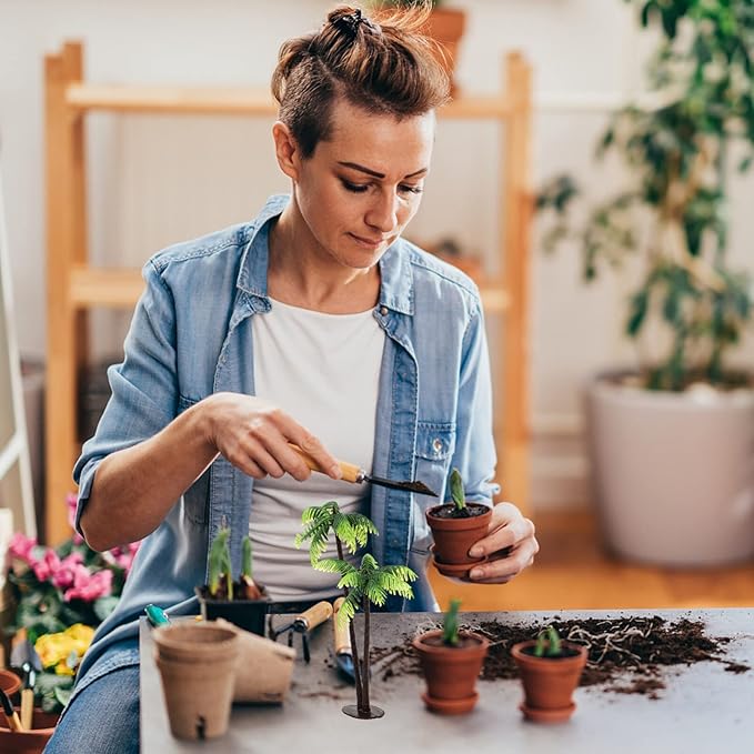 Plastic mini Palm Tree, Green Palm Tree Coconuts Topper Scale Scenery Miniature Figurines Micro Aquarium Plant Building Model Landscape