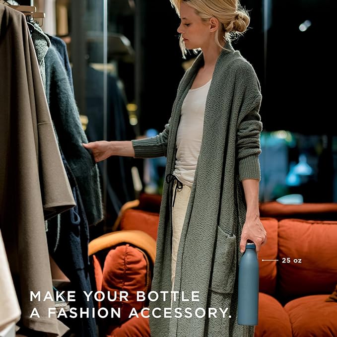 LARS NYSØM Stainless Steel Insulated Water Bottle 12oz 17oz 25oz 34oz 51oz | BPA-free Insulated Thermo Flask for Hot and Cold Beverages | Leakproof Drinking Bottle (Creamy Peach, 34oz)