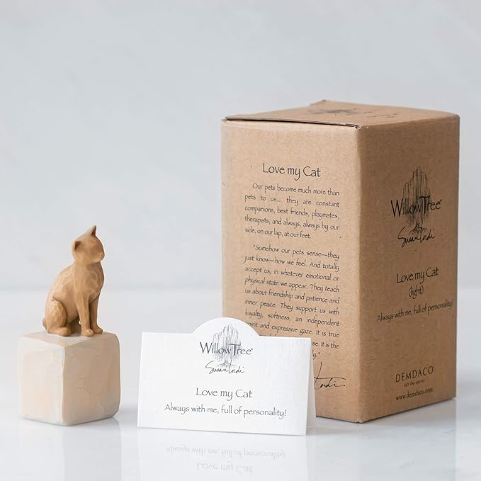 Willow Tree Love My Cat (Light), Always with me, Full of Personality, A Gift to Celebrate A Pet Adoption for Animal Lovers and Tabby Cat Owners, Sculpted Hand-Painted Figure